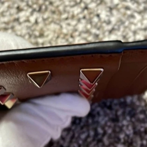 Valentino Garavani Card Holder - Picture 7 of 9